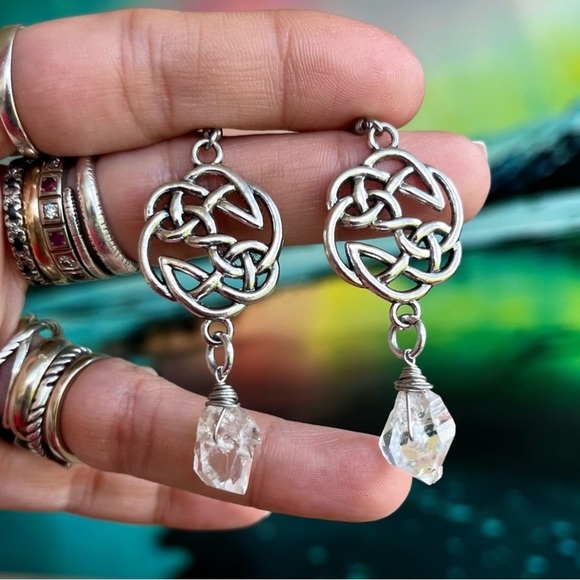 Herkimer diamonds celtic knot earrings stainless steel post crystals - Picture 1 of 11